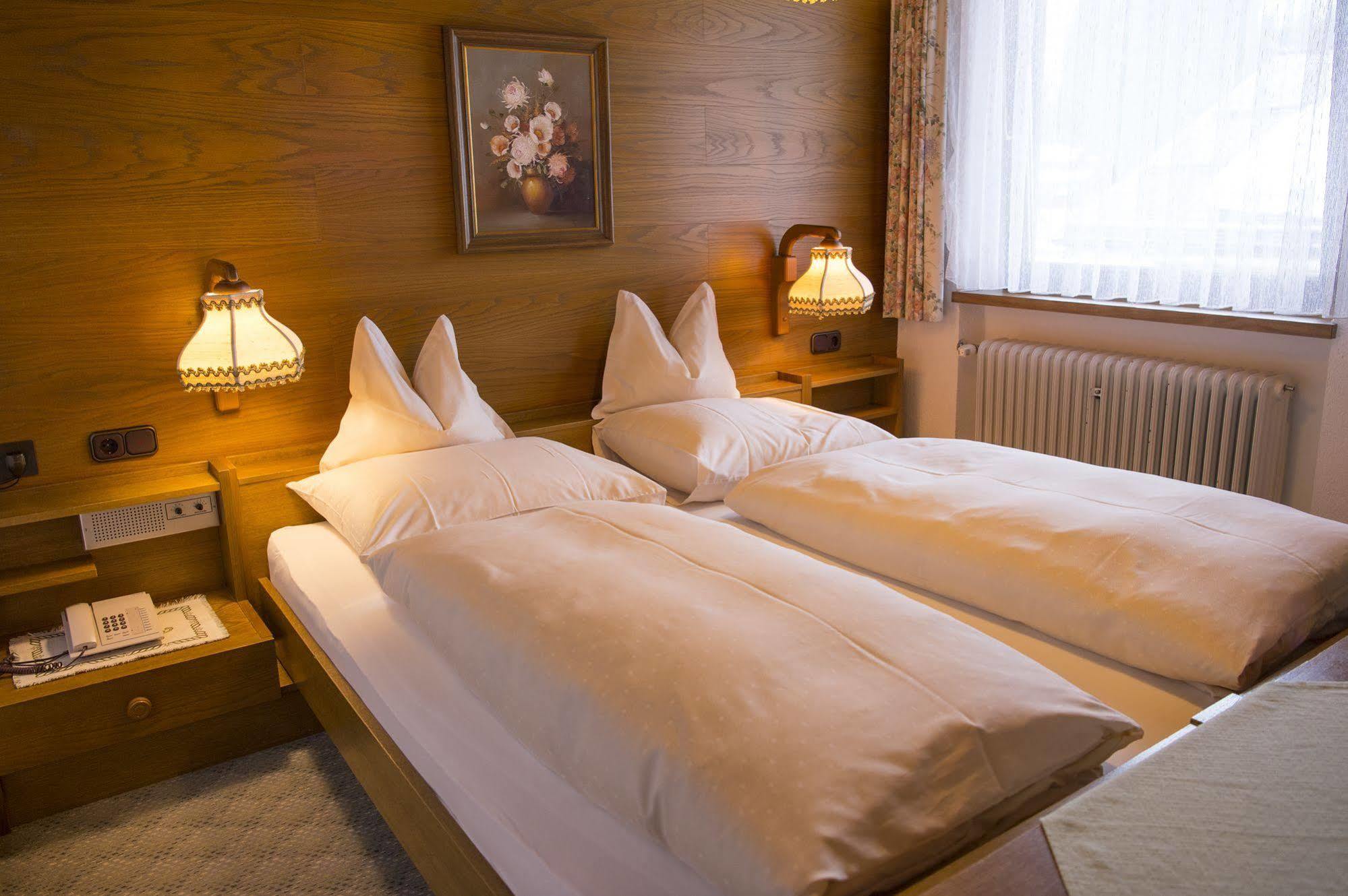 Pension Daniel Lech am Arlberg Esterno foto